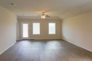22723 Petrizzi Ln, Katy, TX 77449 - Photo 9