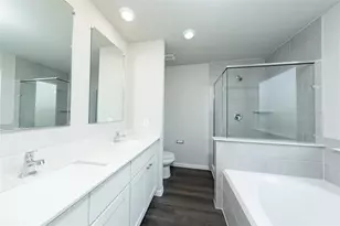 2122 Creole Crk Ln, Houston, TX 77090 - Photo 11