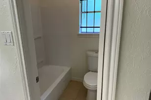 7710 Ashmole Ln, Houston, TX 77088 - Photo 13