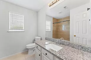 3202 Kempwood Dr, Sugar Land, TX 77479 - Photo 17