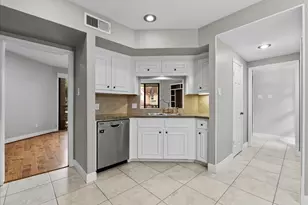 1729 Enterprise Ave, League City, TX 77573 - Photo 11