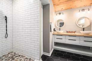 658 Warsaw St, Bayou Vista, TX 77563 - Photo 13