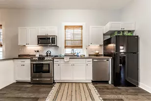 2021 Ave O 1/2, Galveston, TX 77550 - Photo 3