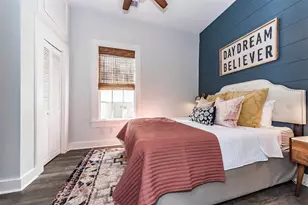 2021 Ave O 1/2, Galveston, TX 77550 - Photo 25