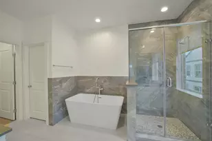 760 W Donovan St, Houston, TX 77091 - Photo 23