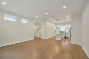 760 W Donovan St, Houston, TX 77091 - Photo 9