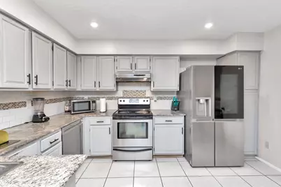 5837 Sunforest Drive, Houston, TX 77092 - Photo 9