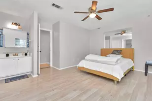 5837 Sunforest Dr, Houston, TX 77092 - Photo 17