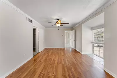 12633 Memorial Drive #50, Houston, TX 77024 - Photo 9