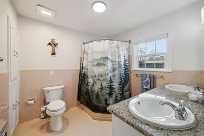 701 W 32nd Street W, Houston, TX 77018 - Photo 13