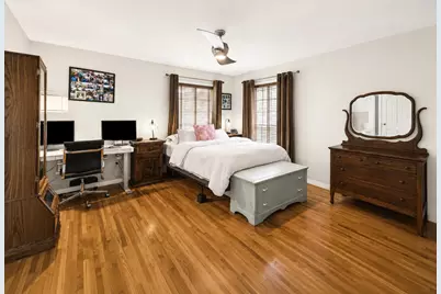 701 W 32nd Street W, Houston, TX 77018 - Photo 9