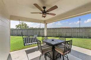 7906 Tamarind Ln, Baytown, TX 77521 - Photo 33