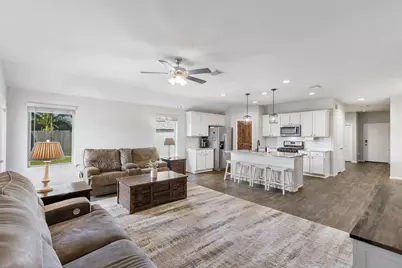 7906 Tamarind Lane, Baytown, TX 77521 - Photo 13