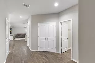 7906 Tamarind Ln, Baytown, TX 77521 - Photo 3