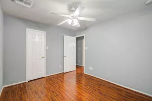13963 Maximos Dr, Houston, TX 77083 - Photo 27