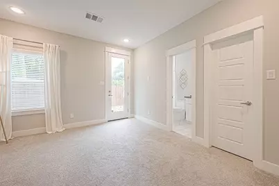 2051 Sherwood Forest Street, Houston, TX 77043 - Photo 3