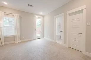 2051 Sherwood Forest St, Houston, TX 77043 - Photo 3