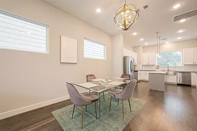 2051 Sherwood Forest Street, Houston, TX 77043 - Photo 9