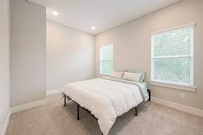 2051 Sherwood Forest Street, Houston, TX 77043 - Photo 21