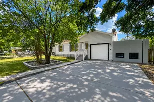 2506 Edgewood St, Liberty, TX 77575 - Photo 17
