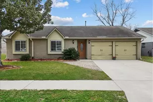 733 Yale Ln Ln, Deer Park, TX 77536 - Photo 1