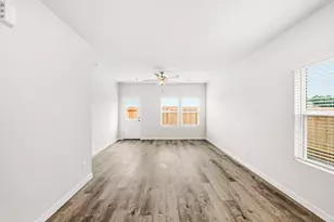 1887 Redwood Ln, Dayton, TX 77535 - Photo 9