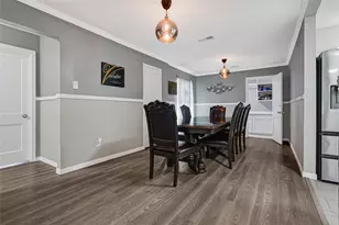 1033 W Snyder St, Alvin, TX 77511 - Photo 5