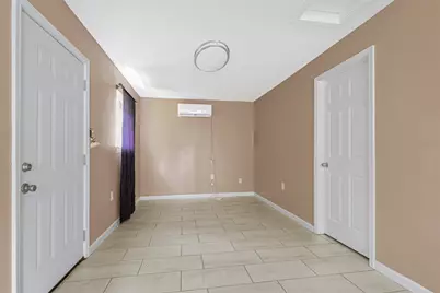 1033 W Snyder Street, Alvin, TX 77511 - Photo 15