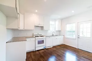 4535 Walker St, Houston, TX 77023 - Photo 9