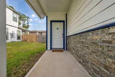 132 Camelot Place Court, Conroe, TX 77304 - Photo 3