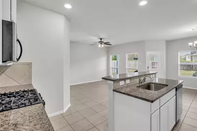 132 Camelot Place Court, Conroe, TX 77304 - Photo 11