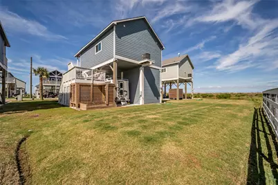 1094 Cedar Lane, Gilchrist, TX 77617 - Photo 35