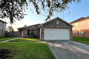 16750 Bending Creek Ln, Friendswood, TX 77546 - Photo 1