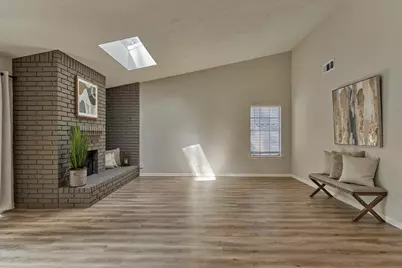 15 Still Glen Court, The Woodlands, TX 77381 - Photo 5