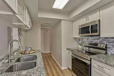 15 Still Glen Court, The Woodlands, TX 77381 - Photo 11