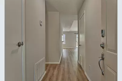 15 Still Glen Court, The Woodlands, TX 77381 - Photo 3