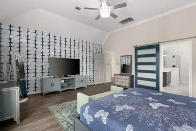 10215 Spring Shadows Park Circle, Houston, TX 77080 - Photo 23