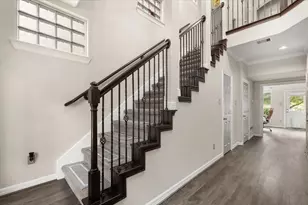 10215 Spring Shadows Park Cir, Houston, TX 77080 - Photo 3