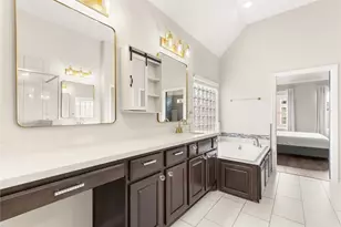 10215 Spring Shadows Park Cir, Houston, TX 77080 - Photo 27