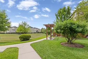 10215 Spring Shadows Park Cir, Houston, TX 77080 - Photo 41