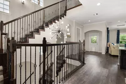 10215 Spring Shadows Park Circle, Houston, TX 77080 - Photo 17