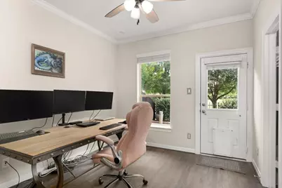 10215 Spring Shadows Park Circle, Houston, TX 77080 - Photo 5