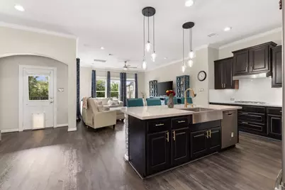 10215 Spring Shadows Park Circle, Houston, TX 77080 - Photo 11