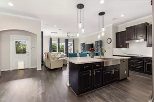 10215 Spring Shadows Park Cir, Houston, TX 77080 - Photo 11