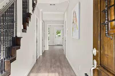 10215 Spring Shadows Park Circle, Houston, TX 77080 - Photo 5