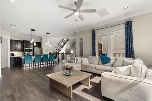 10215 Spring Shadows Park Cir, Houston, TX 77080 - Photo 15