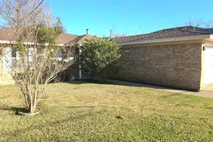 214 S Texas St, Texas City, TX 77591 - Photo 3