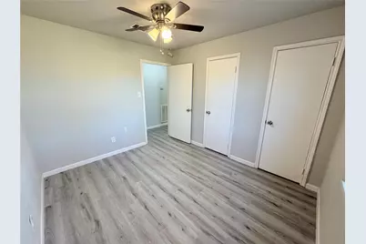 214 S Texas Street, Texas City, TX 77591 - Photo 13