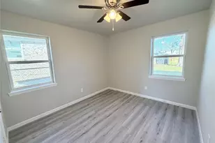 214 S Texas St, Texas City, TX 77591 - Photo 15