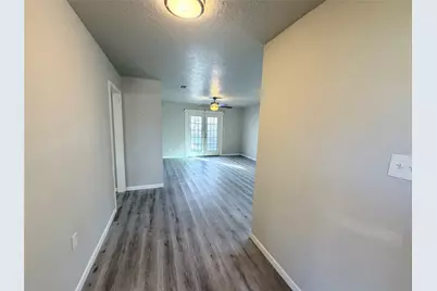 214 S Texas Street, Texas City, TX 77591 - Photo 5